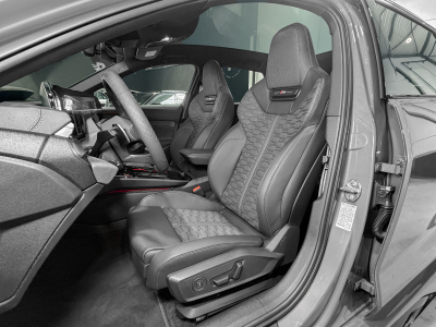 Audi RS5 Audi RS5 Avant Performance/PLATEAU/SOFORT/KERAMIK/CARBONE/ RS Sport Plus/MASSAGE/B&O 3D/21