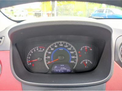 Hyundai i10 i10 AUTO. 1.0i Sky