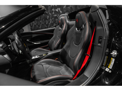 Ferrari 296 GTS NERO DS 1250 V6 BI-TURBO