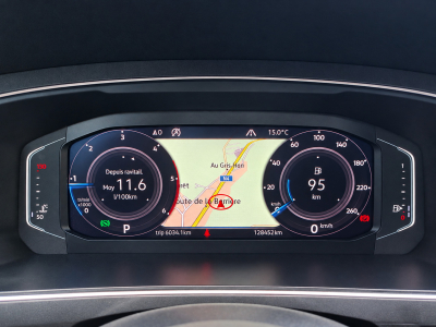 Volkswagen Tiguan Allspace R-Line 2.0 TDI DSG 7 PLACES CARPLAY SIEGE CHAUFFANTS BLUETHOOT TOIT OUVRANT