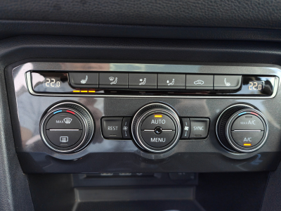Volkswagen Tiguan Allspace R-Line 2.0 TDI DSG 7 PLACES CARPLAY SIEGE CHAUFFANTS BLUETHOOT TOIT OUVRANT