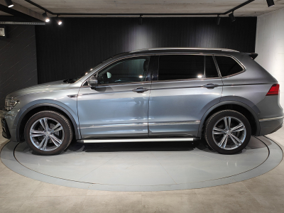 Volkswagen Tiguan Allspace R-Line 2.0 TDI DSG 7 PLACES CARPLAY SIEGE CHAUFFANTS BLUETHOOT TOIT OUVRANT