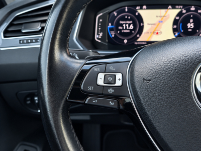 Volkswagen Tiguan Allspace R-Line 2.0 TDI DSG 7 PLACES CARPLAY SIEGE CHAUFFANTS BLUETHOOT TOIT OUVRANT