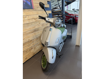 Vespa GTS 310 Ottantesimo 1 / 1946