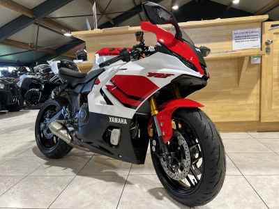 Yamaha R7 70 TH