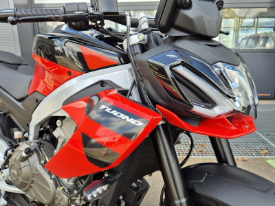 Aprilia Tuono 457 