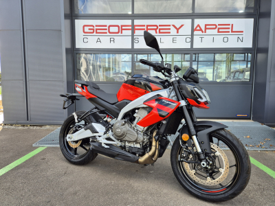 Aprilia Tuono 457 