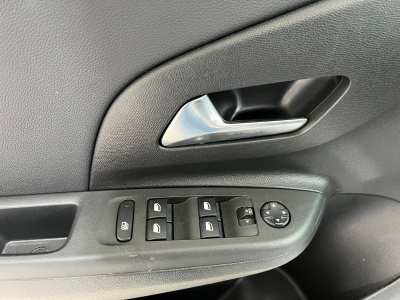 Opel Corsa 1.2 TURBO 130 GS LINE, B.AUTO, LED, VIRTUAL, KAMERA, CARPLAY,TEMPO, CUIR, 1 HAND