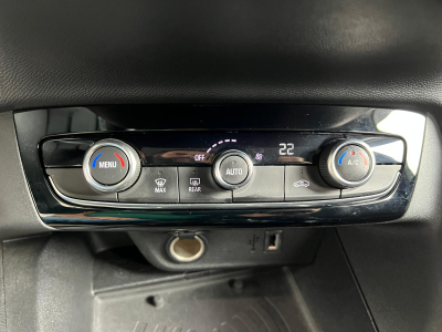Opel Corsa 1.2 TURBO 130 GS LINE, B.AUTO, LED, VIRTUAL, KAMERA, CARPLAY,TEMPO, CUIR, 1 HAND
