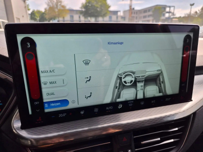 Ford Kuga 2.5 PHEV 243 Auto Titanium