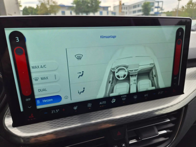 Ford Kuga 2.5 PHEV 243 Auto Titanium