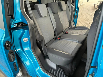Ford Tourneo Courier 1.0i Ecoboost 126 Titanium