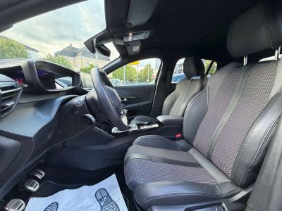 Peugeot 208 GT / KAMERA / LED /