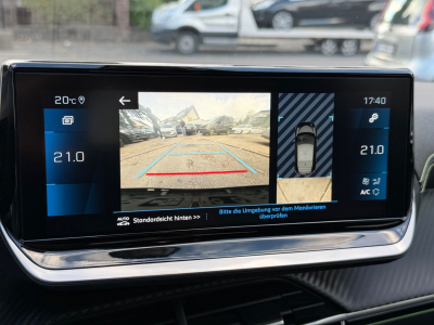 Peugeot 208 GT / KAMERA / LED /