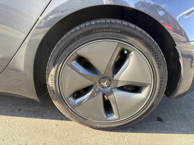 Tesla Model 3 239 KW - 325 CV STANDARD PLUS