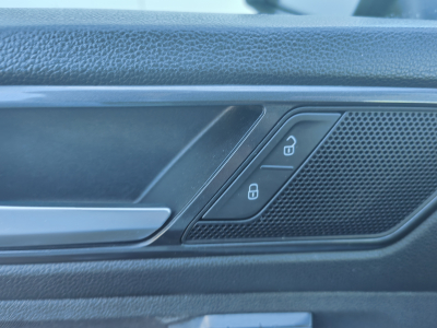 Volkswagen Tiguan 1.4 TFSI R-LINE DSG CARPLAY BLUETOOTH GPS