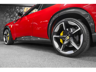 Ferrari Purosangue V12 - ROSSO MUGELLO / FULL CARBONE