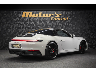 Porsche 992 .1 Targa 4 GTS PDK