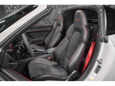 Porsche 992 .1 Targa 4 GTS PDK