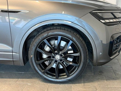 Volkswagen Touareg R eHybrid 4Motion-Panorama-1Hand