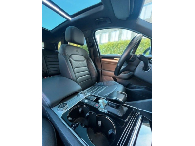 Volkswagen Touareg R eHybrid 4Motion-Panorama-1Hand