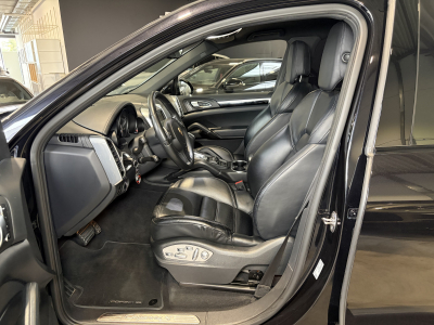 Porsche Cayenne Cayenne S Diesel/Luftfederung/21/CUIR/AHK/VOLL
