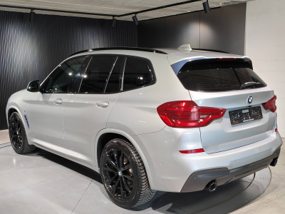 BMW X3 SDRIVE 18D PACK M CARPLAY CAMERA TOIT PANO OUVRANT SIEGES ET VOLANT CHAU