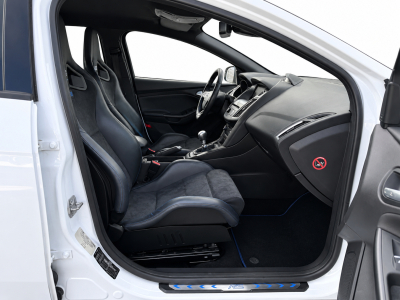 Ford Focus 2.3 ECOBOOST RS 350 AWD RECARO SITZE BI-XENON NAVI