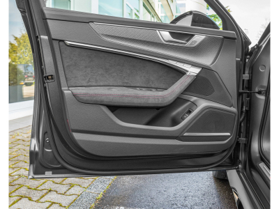 Audi RS6 RS6 Avant PERFORMANCE 4.0 TFSI quattro/22/PANO/KEYLESS/RS DYN/360°...