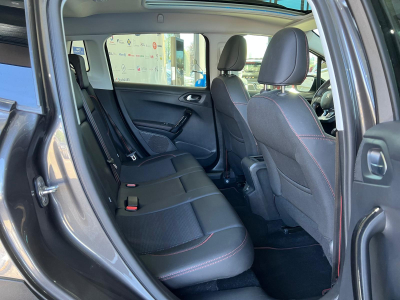 Peugeot 2008 GT LINE, 130CV, NAVI, PANORAMIQUE, BLUETOOTH, ALU 16'', GARANTIE, 1 HAND