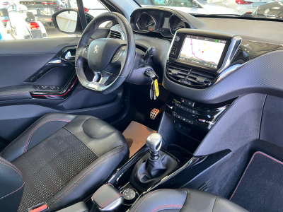 Peugeot 2008 GT LINE, 130CV, NAVI, PANORAMIQUE, BLUETOOTH, ALU 16'', GARANTIE, 1 HAND