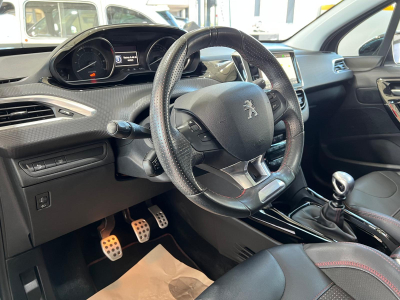 Peugeot 2008 GT LINE, 130CV, NAVI, PANORAMIQUE, BLUETOOTH, ALU 16'', GARANTIE, 1 HAND