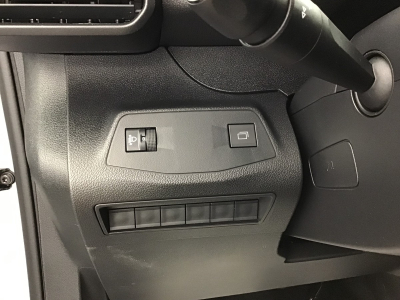 Peugeot Partner L1H1 AT 130 3 Sitzer/Klimaauto/Holzboden
