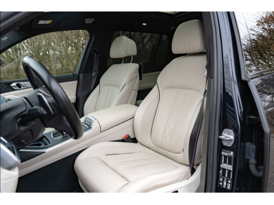 BMW X7 X7 40D Msport /xDrive/Pano/22/VOLL