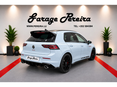 Volkswagen Golf GTI FACELIFT 2.0 TSI 300 CLUBSPORT CRYSTAL ICE BLUE IQ LIGHT HARMAN KARDON PANO NAVI