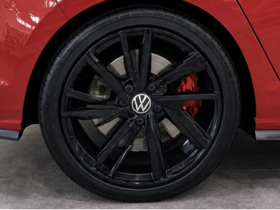Volkswagen Golf GTI VIII 2.0 TSI 245 DSG HARMAN KARDON PANO NAVI ACC