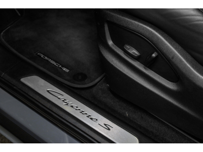 Porsche Cayenne S Coupé - ARCTIC GREY