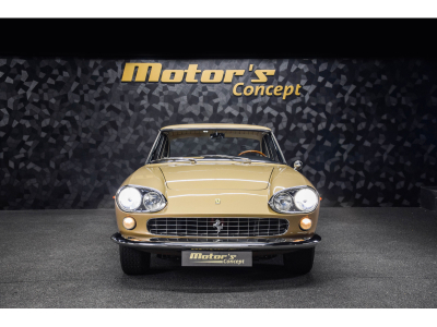 Ferrari 330 GT 2+2 - 