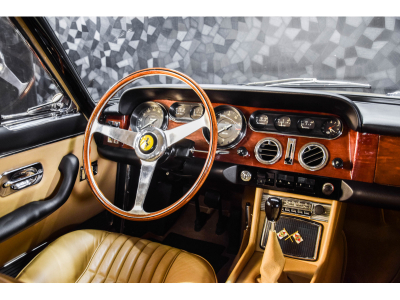 Ferrari 330 GT 2+2 -