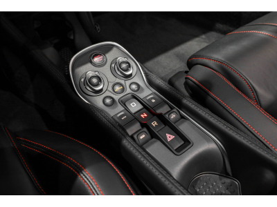 McLaren 570S Spider - FIRE BLACK