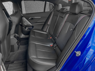 BMW M5 BMW M5 727 CH FACELIFT - M CARBON - BOWERS & WILKINS - PARK ASSISTANT PRO - CUIR MERINO - PANORAMIQUE**