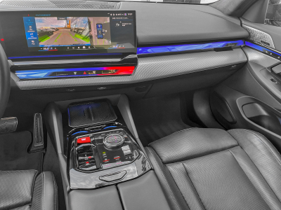 BMW M5 BMW M5 727 CH FACELIFT - M CARBON - BOWERS & WILKINS - PARK ASSISTANT PRO - CUIR MERINO - PANORAMIQUE**
