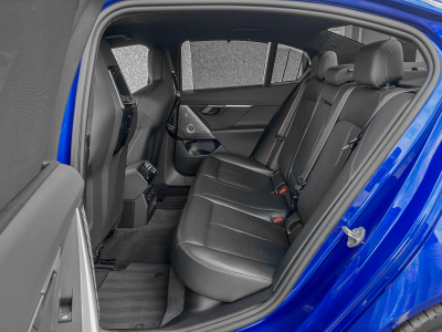 BMW M5 BMW M5 727 CH FACELIFT - M CARBON - BOWERS & WILKINS - PARK ASSISTANT PRO - CUIR MERINO - PANORAMIQUE**