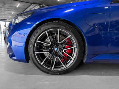 BMW M5 BMW M5 727 CH FACELIFT - M CARBON - BOWERS & WILKINS - PARK ASSISTANT PRO - CUIR MERINO - PANORAMIQUE**