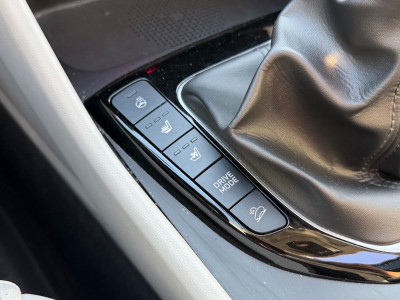 Hyundai Tucson Select Mild-Hybrid 2WD1/1.Hand/Pano/