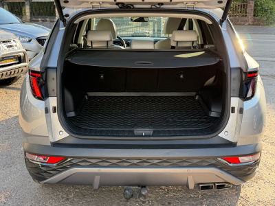 Hyundai Tucson Select Mild-Hybrid 2WD1/1.Hand/Pano/