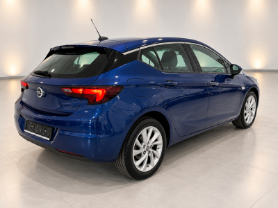 Opel Astra 1.5d 122 Elegance Navi Led Cam