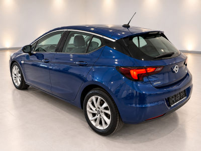 Opel Astra 1.5d 122 Elegance Navi Led Cam