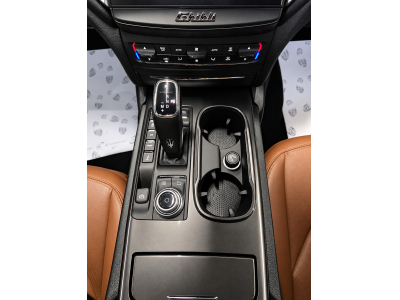 Maserati Ghibli 3.0 V6 SQ4 FACELIFT CUIR NAVI 430CV/PS