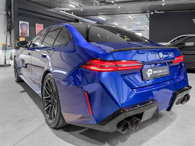 BMW M5 BMW M5 727 CH FACELIFT - M CARBON - BOWERS & WILKINS - PARK ASSISTANT PRO - CUIR MERINO - PANORAMIQUE**